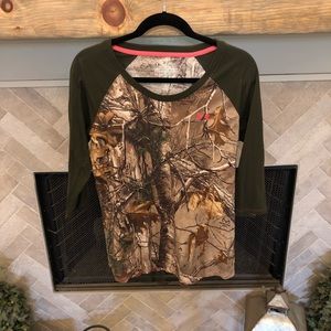 Under Armor Women’s Camouflage 3/4 sleeve shirt